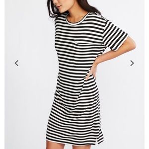 Pea in Pod nursing dress